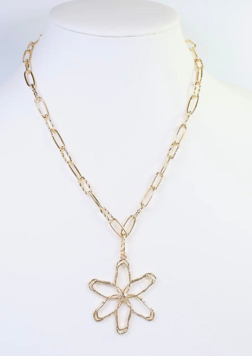 Alize Flower Necklace