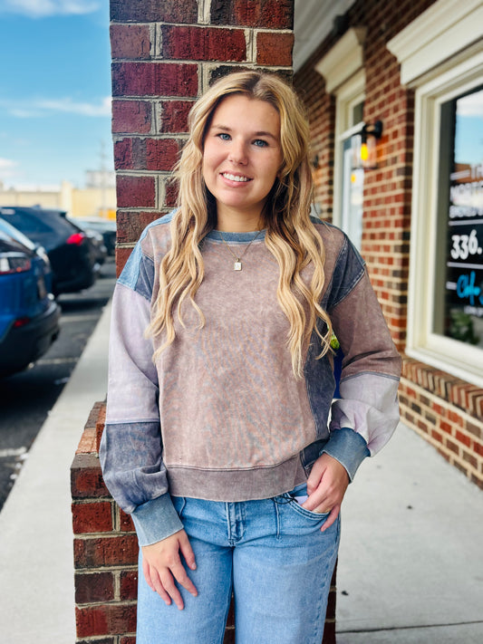Color block washed sweatshirt